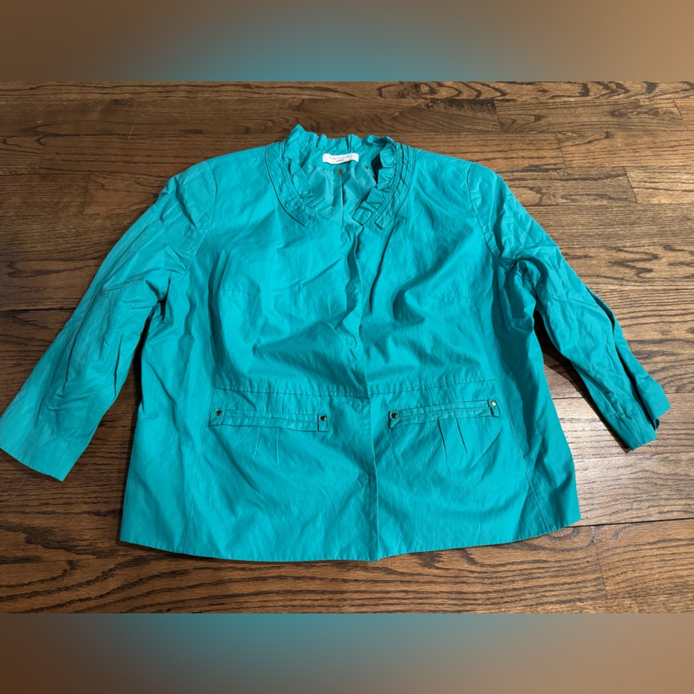 Tahari Woman Teal Lightweight Snap Front Jacket Women’s Size 16